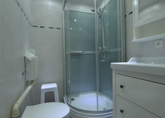 In Near Mosel River & Vineyards * Zell